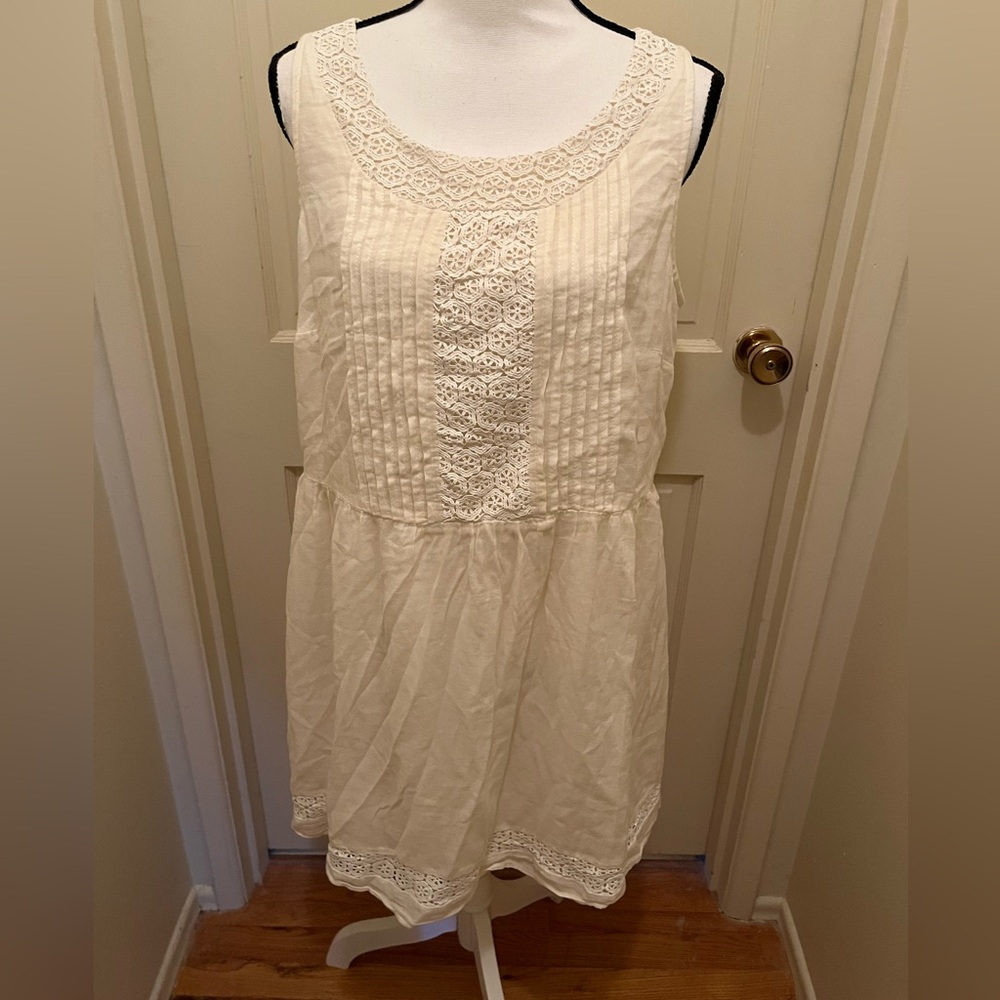 NWT Old navy Women’s L Cotton/Lace Sleeveless Dress Ivory Lined Dress Beautiful
